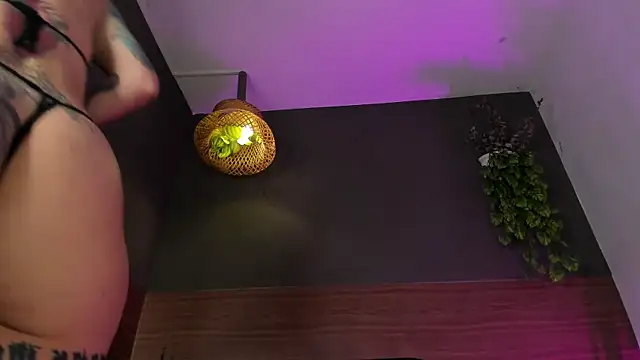 GinebraaFox  online show from March 16, 2026, 2:43 pm