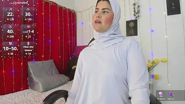 Snapshot of AishaAmin_ chatting on May 19, 2026, 12:12 pm AishaAmin online show from May 19, 2026, 12:12 pm