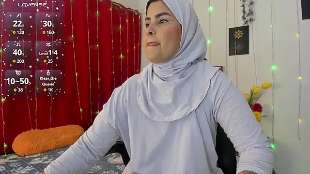 Snapshot of AishaAmin_ chatting on April 30, 2026, 12:23 pm AishaAmin online show from April 30, 2026, 12:23 pm