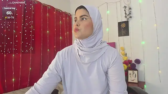 AishaAmin  online show from April 7, 2026, 12:29 pm