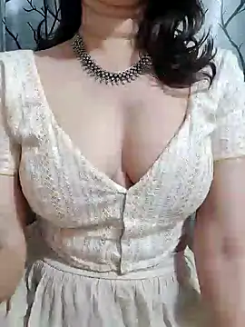 Brown Maxi online show from January 24, 2025, 4:28 pm