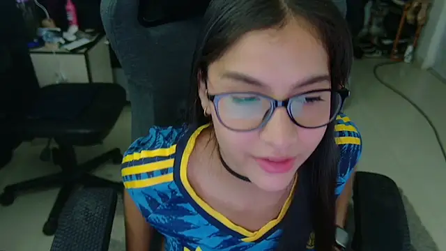 Lucy Fer5 online show from July 3, 2026, 3:07 pm