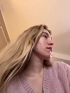 Snapshot of SerenaBennet chatting on February 10, 2026, 12:37 pm SerenaBennet online show from February 10, 2026, 12:37 pm