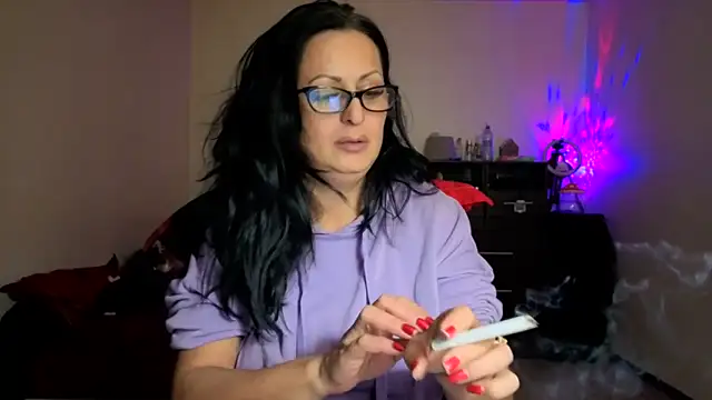 Snapshot of YourDreamLoverr chatting on November 1, 2025, 12:50 am YourDreamLoverr online show from November 1, 2025, 12:50 am