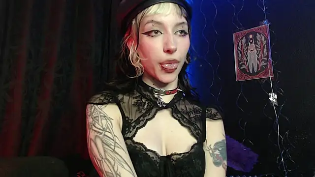 Snapshot of niakat_ chatting on March 6, 2025, 8:52 am niakat online show from March 6, 2025, 8:52 am