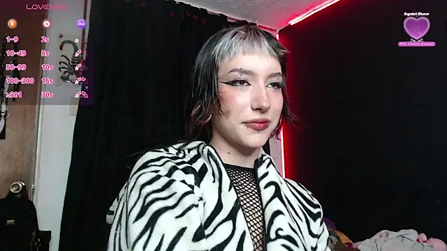 Snapshot of niakat_ chatting on February 18, 2025, 12:06 pm niakat online show from February 18, 2025, 12:06 pm