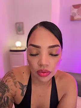 Snapshot of Sara_LipsX chatting on February 25, 2026, 1:28 am Sara LipsX online show from February 25, 2026, 1:28 am