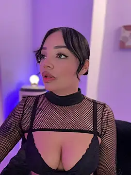 Snapshot of Sara_LipsX chatting on February 7, 2026, 12:40 am Sara LipsX online show from February 7, 2026, 12:40 am