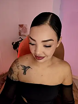 Snapshot of Sara_LipsX chatting on November 20, 2025, 1:50 am Sara LipsX online show from November 20, 2025, 1:50 am