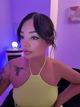 Snapshot of Sara_LipsX chatting on February 8, 2026, 1:36 am Sara LipsX online show from February 8, 2026, 1:36 am