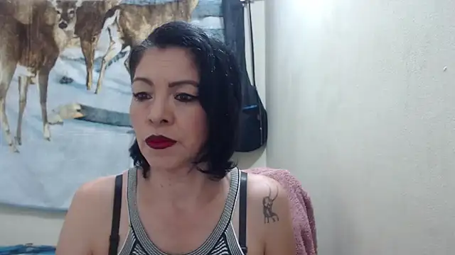 Snapshot of electra-mommy chatting on March 5, 2025, 11:16 pm electra-mommy online show from March 5, 2025, 11:16 pm