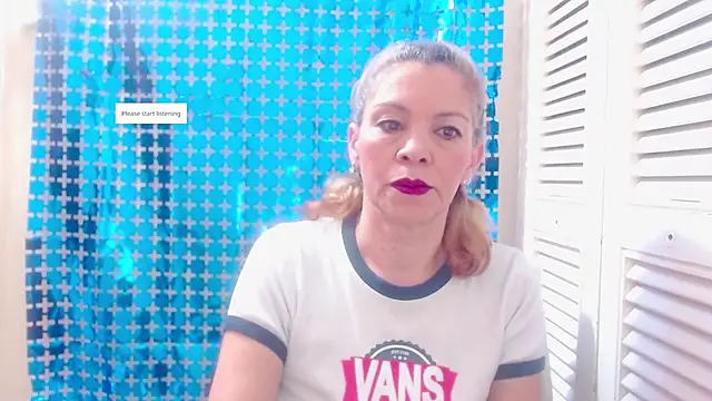 Snapshot of electra-mommy chatting on November 23, 2025, 12:04 pm electra-mommy online show from November 23, 2025, 12:04 pm