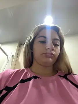 AtheneaRossi online show from March 4, 2026, 12:57 pm