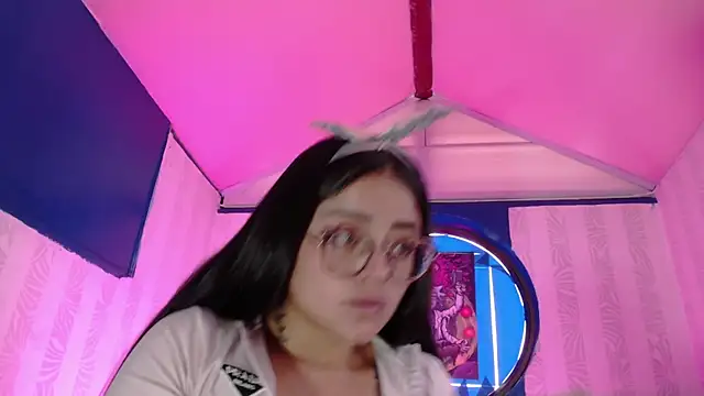 Snapshot of vitoria23_ chatting on May 26, 2026, 2:37 pm vitoria23 online show from May 26, 2026, 2:37 pm