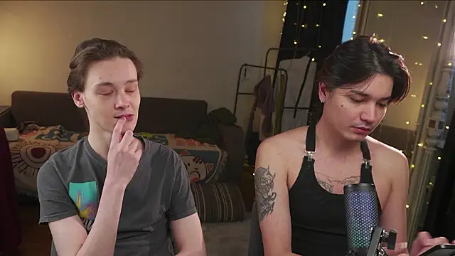 Snapshot of cherrydany chatting on February 6, 2026, 12:23 pm cherrydany online show from February 6, 2026, 12:23 pm