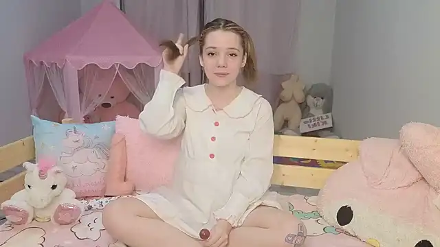 PrincessLittleKiki online show from February 24, 2026, 5:25 pm