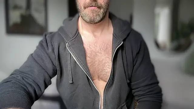 Mr Beef online show from March 30, 2026, 9:55 am