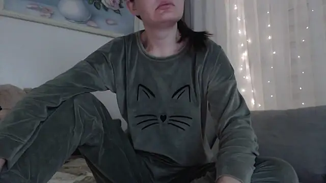 Snapshot of _JustmeHere_ chatting on November 24, 2025, 11:05 pm JustmeHere online show from November 24, 2025, 11:05 pm