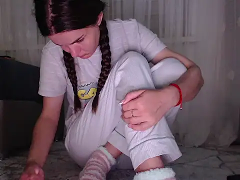 Snapshot of _JustmeHere_ chatting on October 1, 2025, 6:12 pm JustmeHere online show from October 1, 2025, 6:12 pm