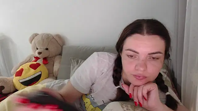 Snapshot of _JustmeHere_ chatting on November 18, 2025, 7:39 pm JustmeHere online show from November 18, 2025, 7:39 pm