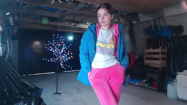 Snapshot of _JustmeHere_ chatting on December 5, 2025, 12:48 pm JustmeHere online show from December 5, 2025, 12:48 pm