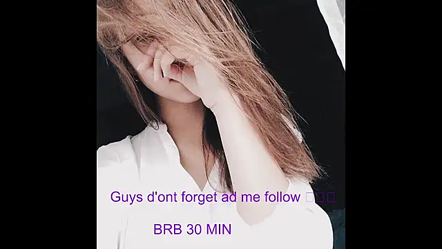 Snapshot of _JustmeHere_ chatting on November 17, 2025, 6:56 pm JustmeHere online show from November 17, 2025, 6:56 pm