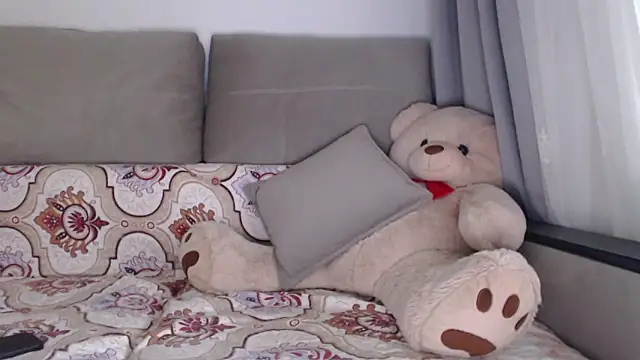 Snapshot of _JustmeHere_ chatting on November 4, 2025, 8:51 am JustmeHere online show from November 4, 2025, 8:51 am