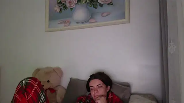 Snapshot of _JustmeHere_ chatting on November 21, 2025, 9:14 pm JustmeHere online show from November 21, 2025, 9:14 pm