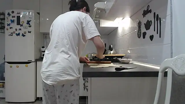 Snapshot of _JustmeHere_ chatting on November 6, 2025, 7:12 am JustmeHere online show from November 6, 2025, 7:12 am