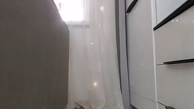 Snapshot of _JustmeHere_ chatting on November 9, 2025, 9:24 am JustmeHere online show from November 9, 2025, 9:24 am