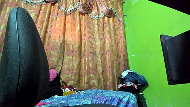 Brenda Smith69 online show from October 3, 2025, 7:37 pm