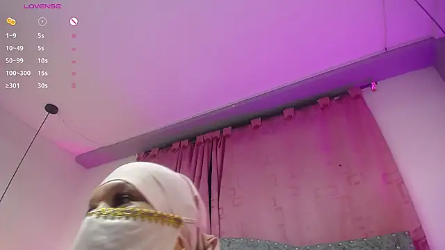 Uzziah Sabag online show from October 28, 2025, 12:00 am