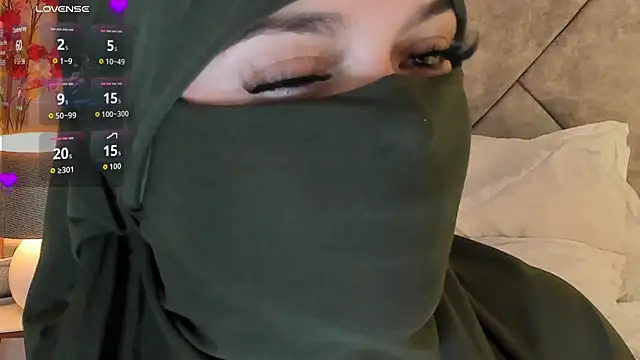 Snapshot of anna-henao chatting on November 20, 2025, 12:22 am anna-henao online show from November 20, 2025, 12:22 am