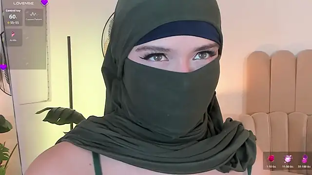 anna-henao online show from April 13, 2026, 8:24 pm