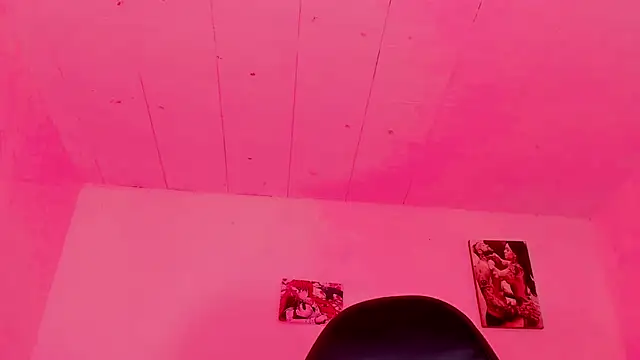 naomy  xx online show from October 3, 2025, 2:59 am