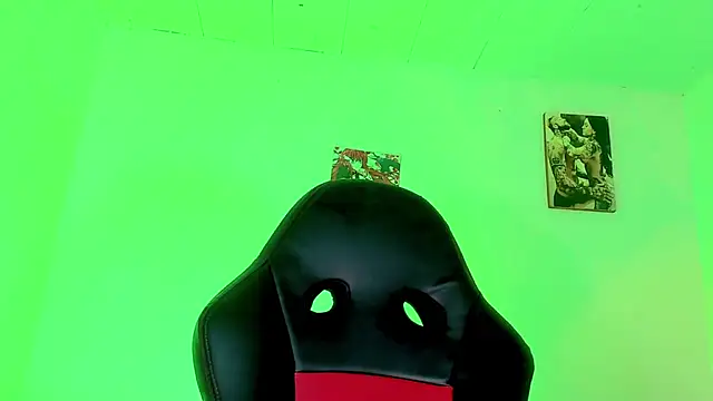 naomy  xx online show from September 26, 2025, 3:24 am