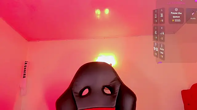 naomy  xx online show from February 21, 2026, 3:19 am