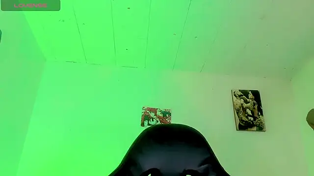 naomy  xx online show from October 29, 2025, 3:05 am