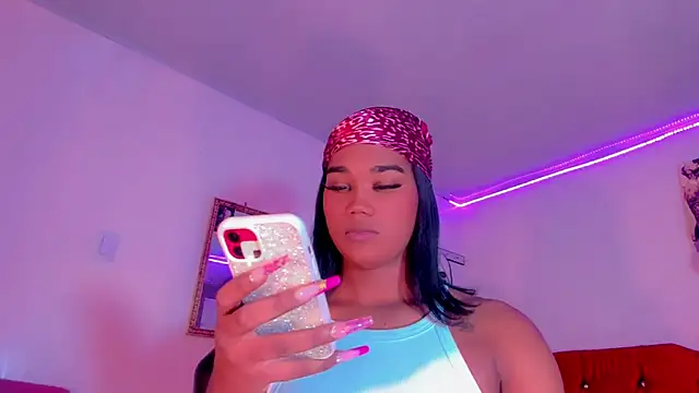 naomy  xx online show from March 12, 2025, 1:36 am