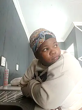 Ms  JOJO online show from October 31, 2025, 11:51 am