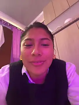 LinnaGardenia online show from February 7, 2026, 5:32 pm