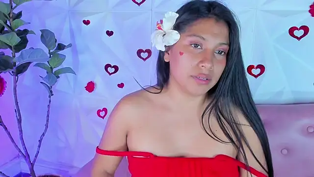 Snapshot of LinnaGardenia chatting on February 14, 2025, 5:25 pm LinnaGardenia online show from February 14, 2025, 5:25 pm