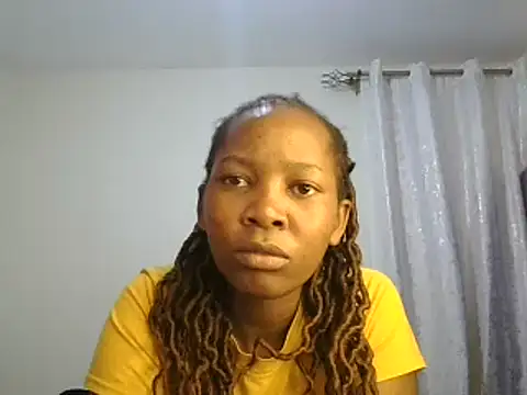 Snapshot of Petitiebooty chatting on March 4, 2025, 11:29 am Petitiebooty online show from March 4, 2025, 11:29 am