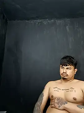 Snapshot of DickMasterfindom chatting on January 12, 2026, 11:42 pm DickMasterfindom online show from January 12, 2026, 11:42 pm