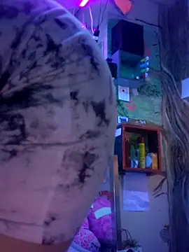 Snapshot of Cloud_Master9 chatting on November 25, 2025, 12:44 am Cloud Master9 online show from November 25, 2025, 12:44 am