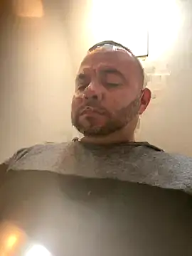 Snapshot of panchito3512 chatting on December 4, 2024, 2:03 am panchito3512 online show from December 4, 2024, 2:03 am