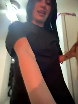 Snapshot of LunaAurora3 chatting on January 14, 2026, 3:21 am LunaAurora3 online show from January 14, 2026, 3:21 am