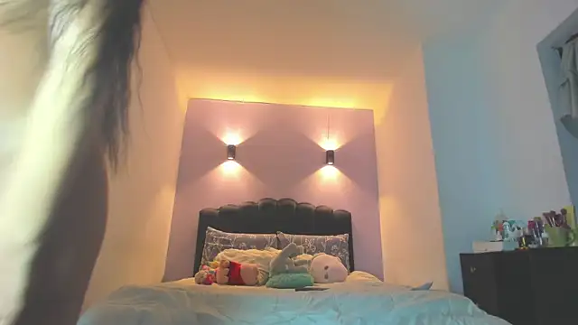 Snapshot of Sofia_Clauss_ chatting on April 28, 2026, 5:12 am Sofia Clauss online show from April 28, 2026, 5:12 am