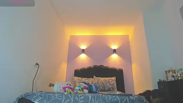 Snapshot of Sofia_Clauss_ chatting on May 19, 2026, 4:30 am Sofia Clauss online show from May 19, 2026, 4:30 am