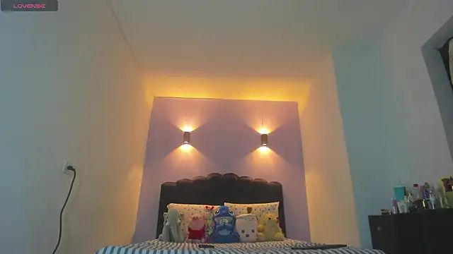 Sofia Clauss  online show from March 11, 2026, 4:39 am